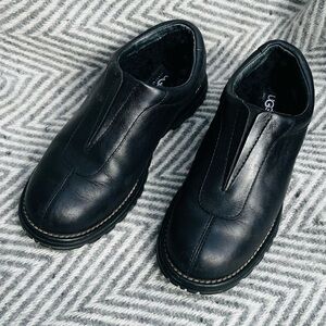 UGG Black women’s slip on shoes size 7